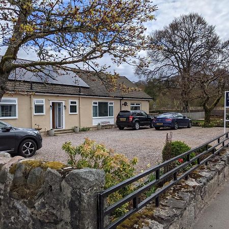 Homagen Bed & Breakfast Roybridge Exteriör bild