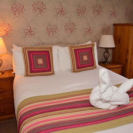 Homagen Bed & Breakfast Roybridge Exteriör bild