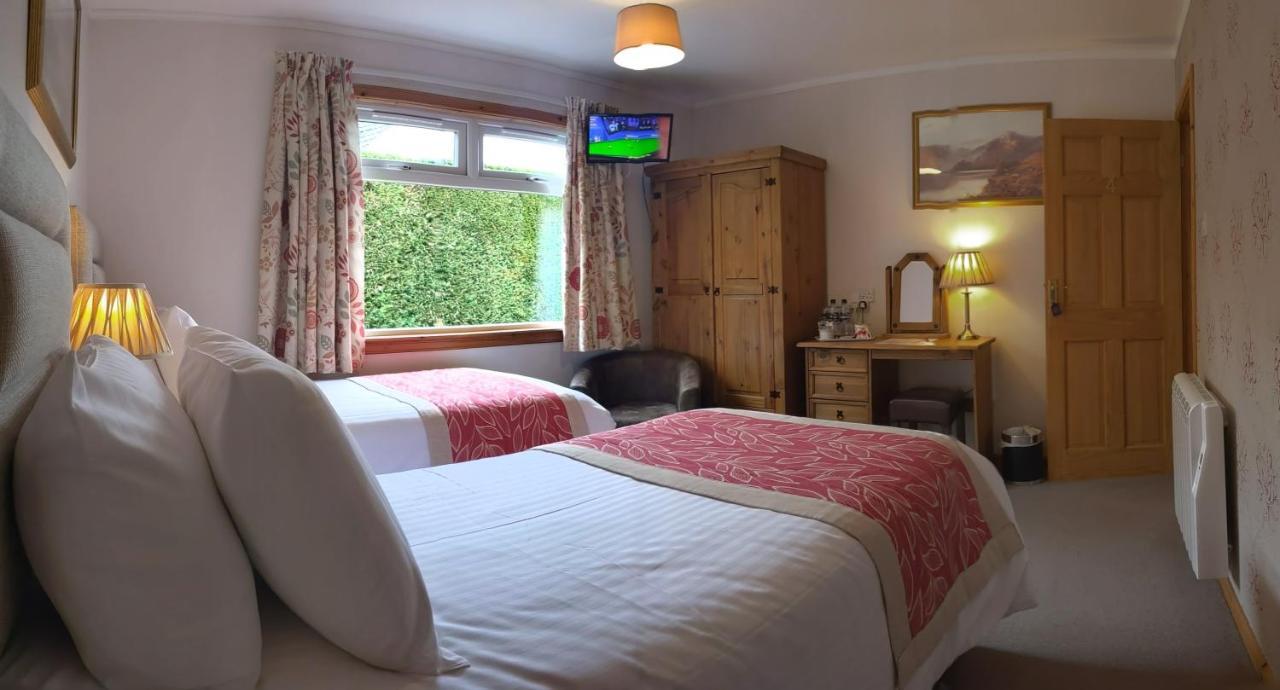 Homagen Bed & Breakfast Roybridge Exteriör bild