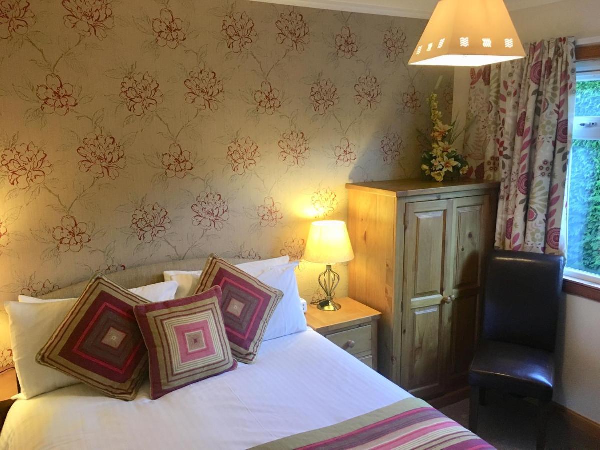Homagen Bed & Breakfast Roybridge Exteriör bild
