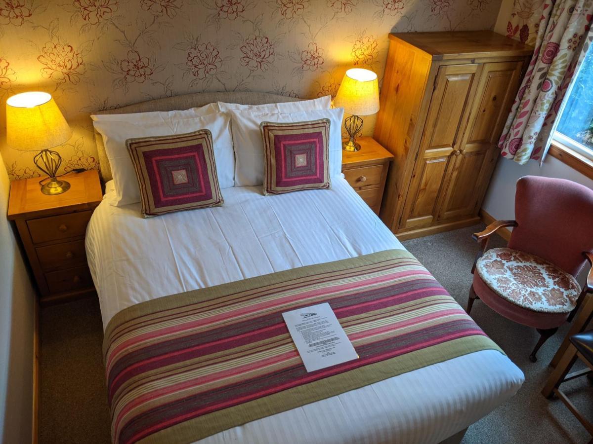 Homagen Bed & Breakfast Roybridge Exteriör bild